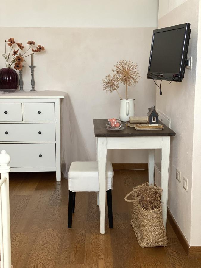 B&B Melloni Street โตโล ภายนอก รูปภาพ