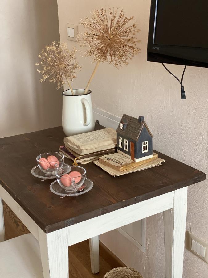 B&B Melloni Street โตโล ภายนอก รูปภาพ