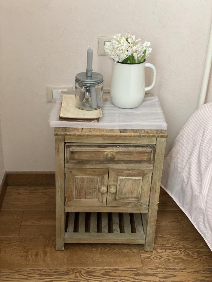 B&B Melloni Street โตโล ภายนอก รูปภาพ