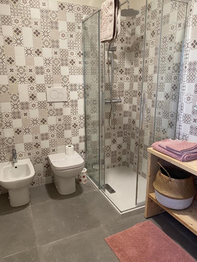 B&B Melloni Street โตโล ภายนอก รูปภาพ