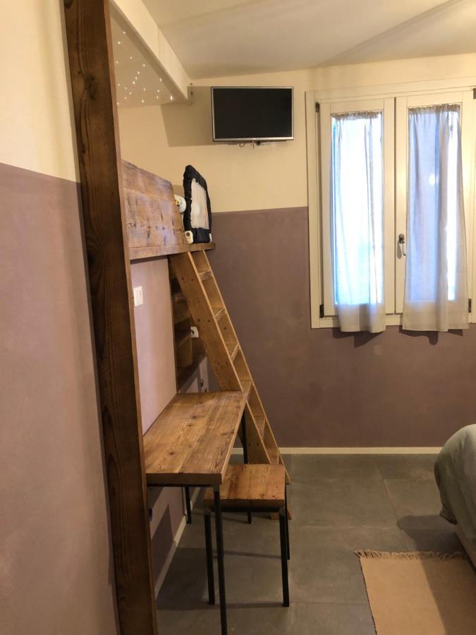 B&B Melloni Street โตโล ภายนอก รูปภาพ